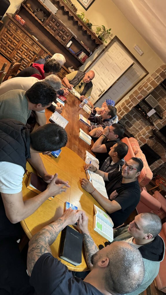 fuente de vida, reunión de oración